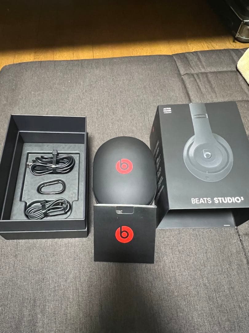 【超美品】Beats Studio3ワイヤレスヘッドホン ブラック　箱付き