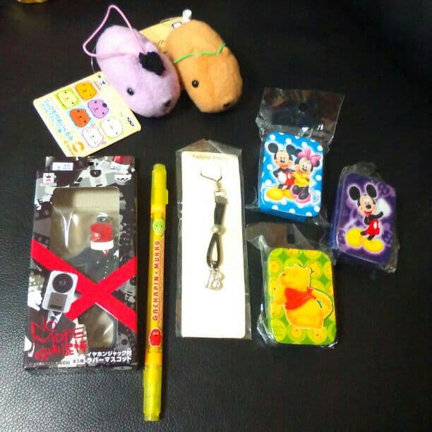 ★イヤホンジャック付きマスコット・他色々セット★　800円♪