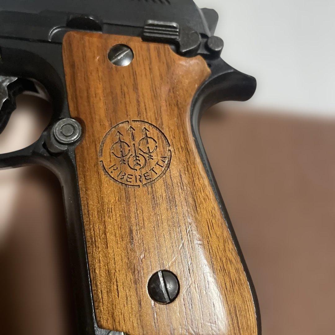 MGCサプレッサー付きガスガン