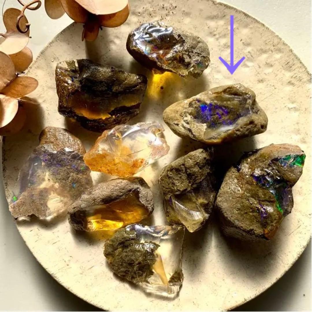 今だけお買い得！素朴で可愛いオパール原石73.5ct/鉱物標本