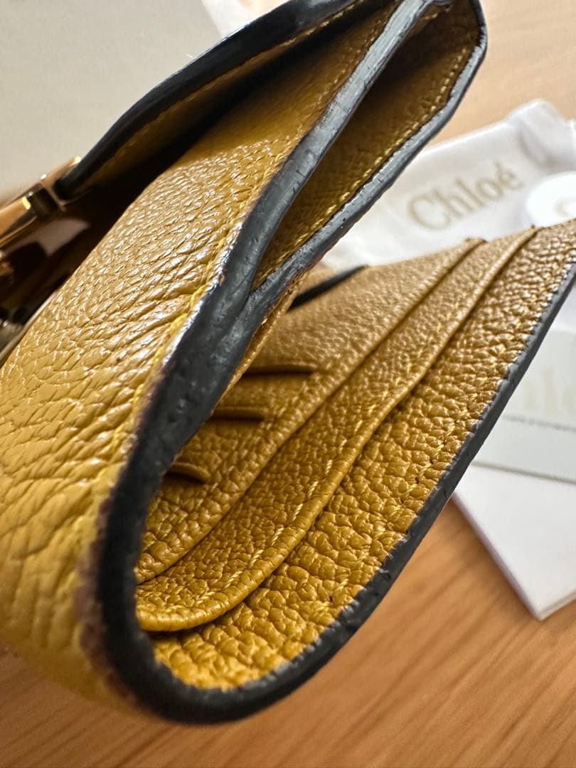 Chloé イエロー 二つ折り財布