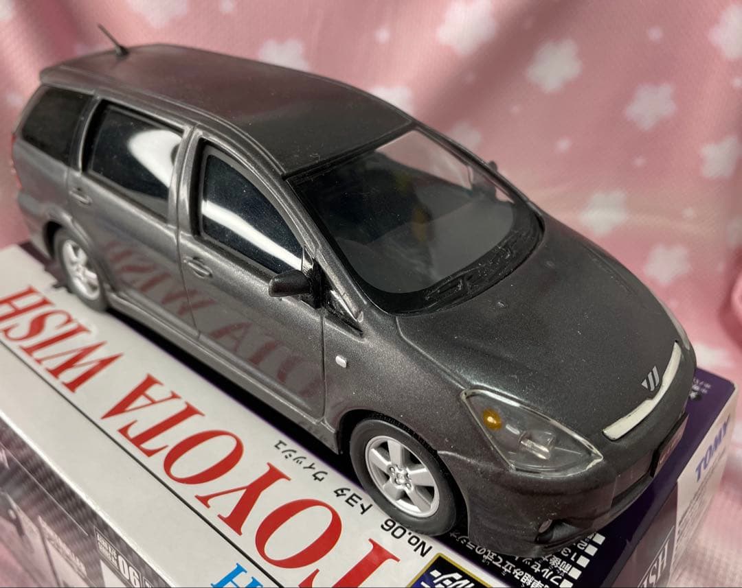 トヨタ ウィッシュ 非売品ミニカー2台とラジコン1台のセット