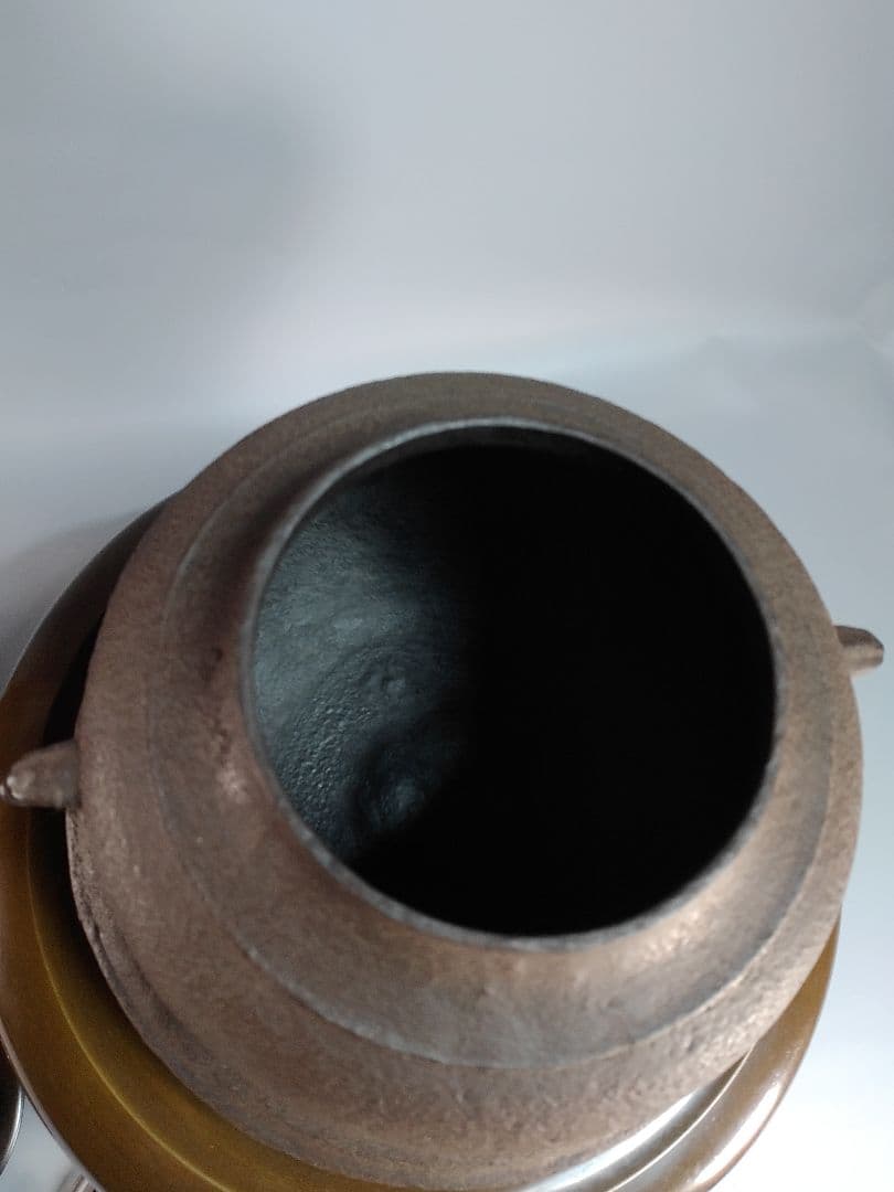 【茶道具】 唐銅朝鮮風炉釜 　 釜師　角谷莎村作　釜273