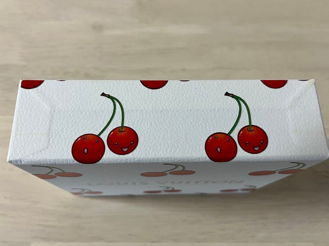 ルイヴィトン×村上隆 チェリー柄 ギフトボックス ショッパー