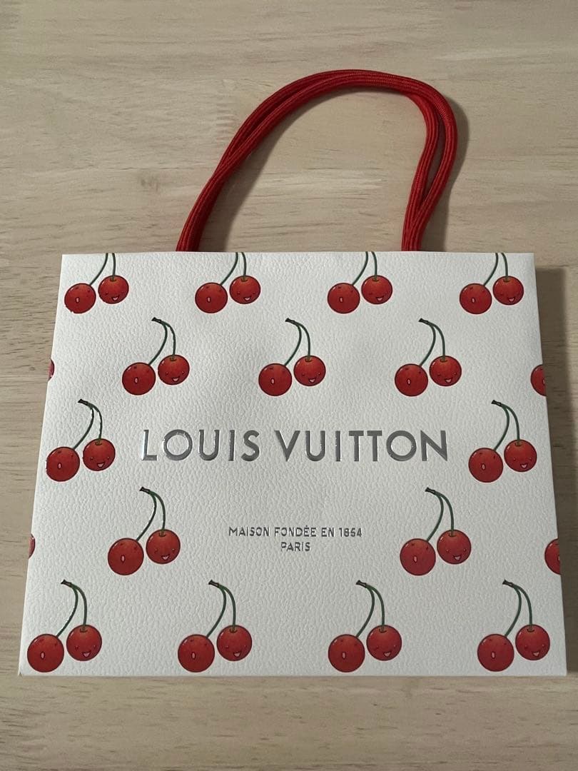 ルイヴィトン×村上隆 チェリー柄 ギフトボックス ショッパー