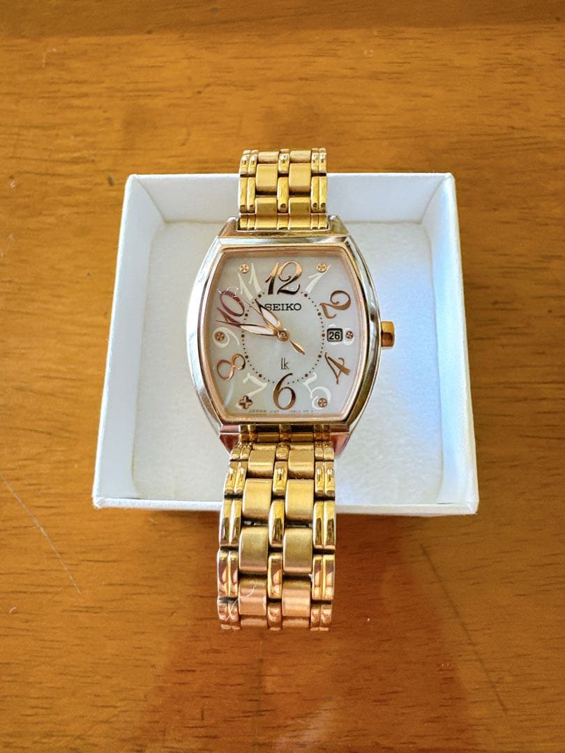 セイコー 腕時計 ルキア ピンク文字盤 ソーラー電池 稼働品