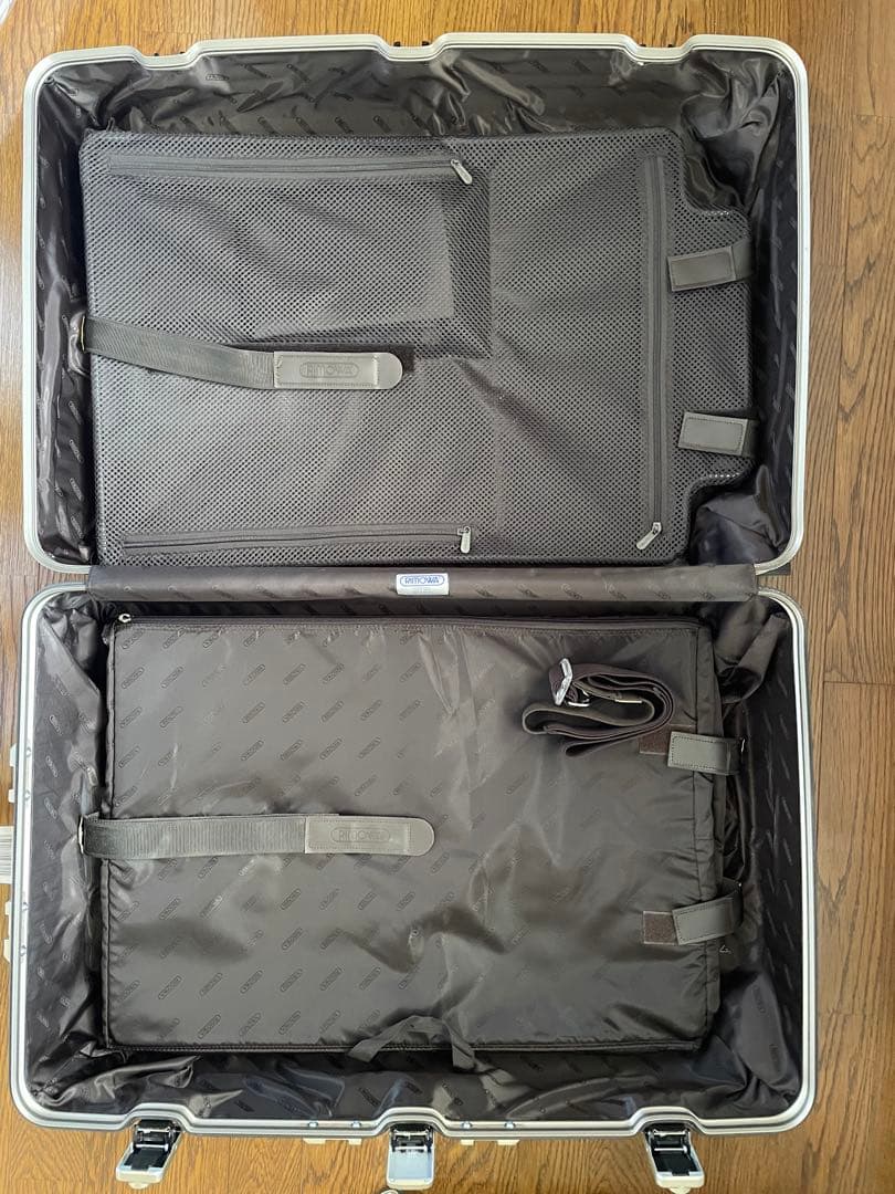 希少！　リモワ　トパーズ　４輪　スーツケース　64Ｌ