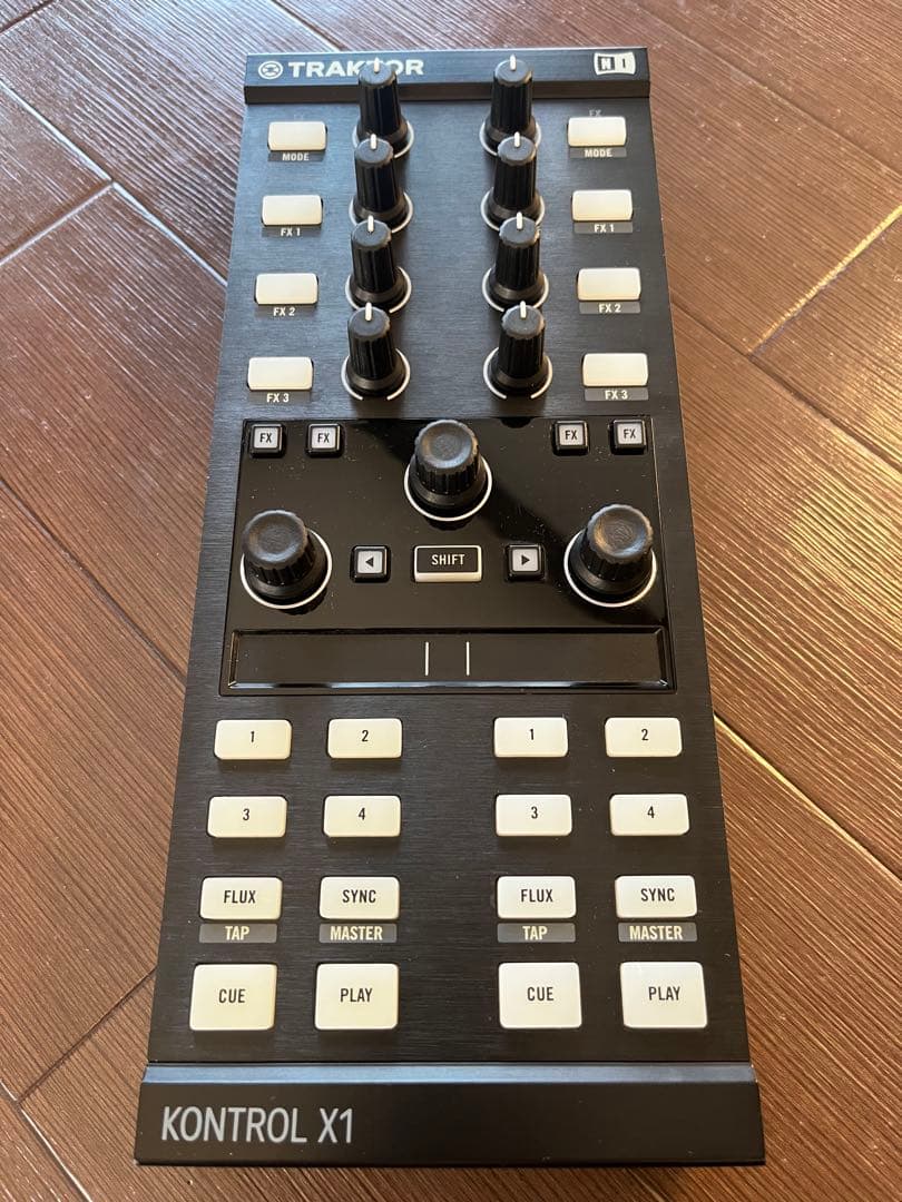 DJ機材 TRAKTOR Kontrol X1 MK2