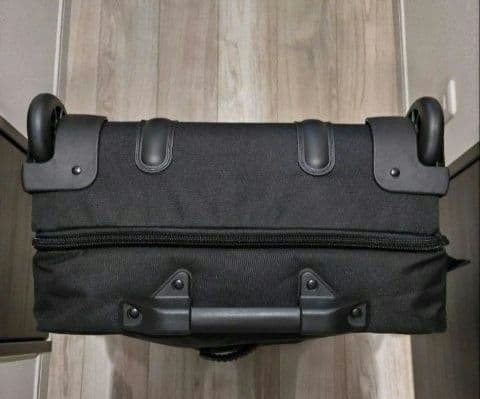 新品　リバーサル　キャリーケース 現行モデル　黒