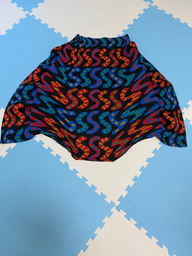 ✨【美品】PLEATS PLEASE イッセイミヤケ 変型フレアスカート✨