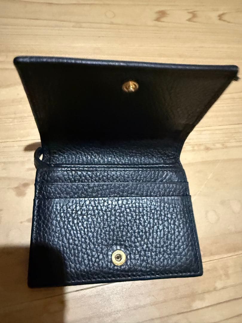 GUCCI二つ折り財布USED