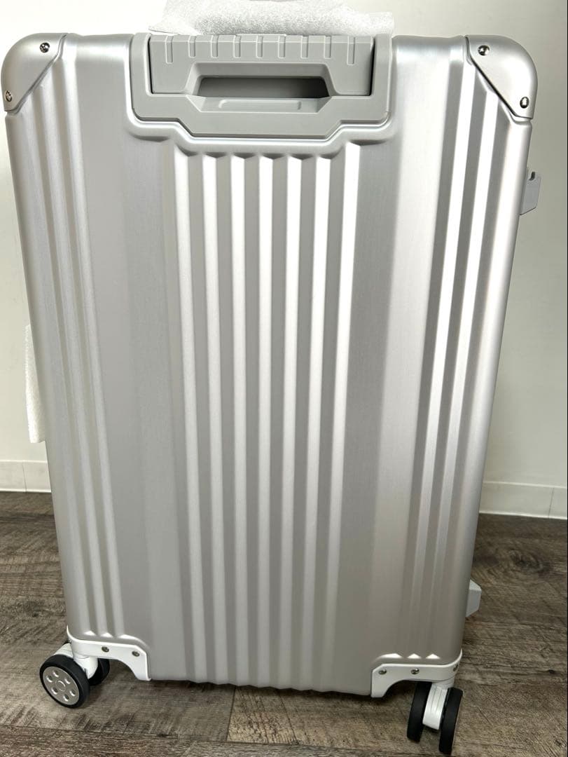 新品未使用　Mercedes-Benz オリジナルアルミスーツケース