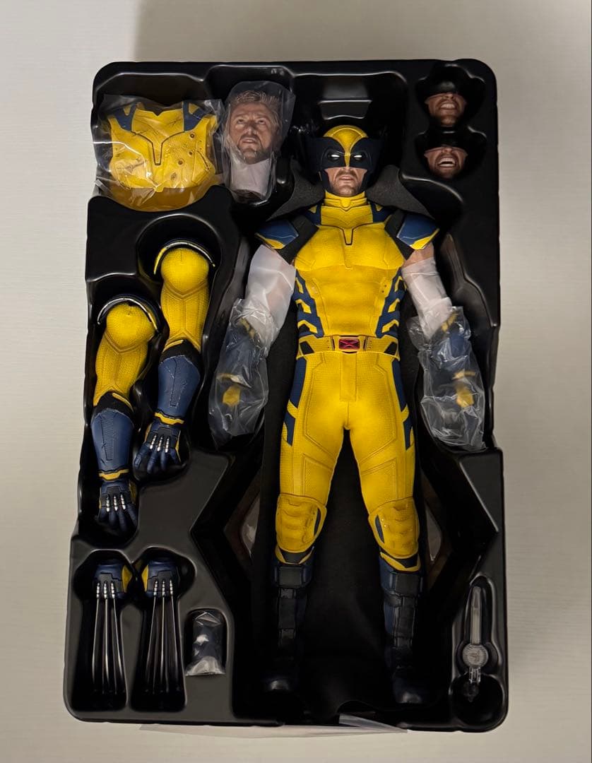 ホットトイズ　ウルヴァリン　ボーナスアクセサリー付き