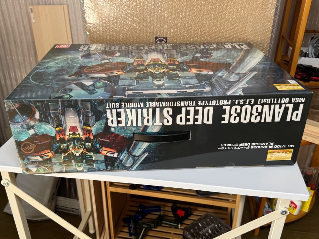 ロボット BANDAI MG 1/100 PLAN303E DEEP STRIKER
