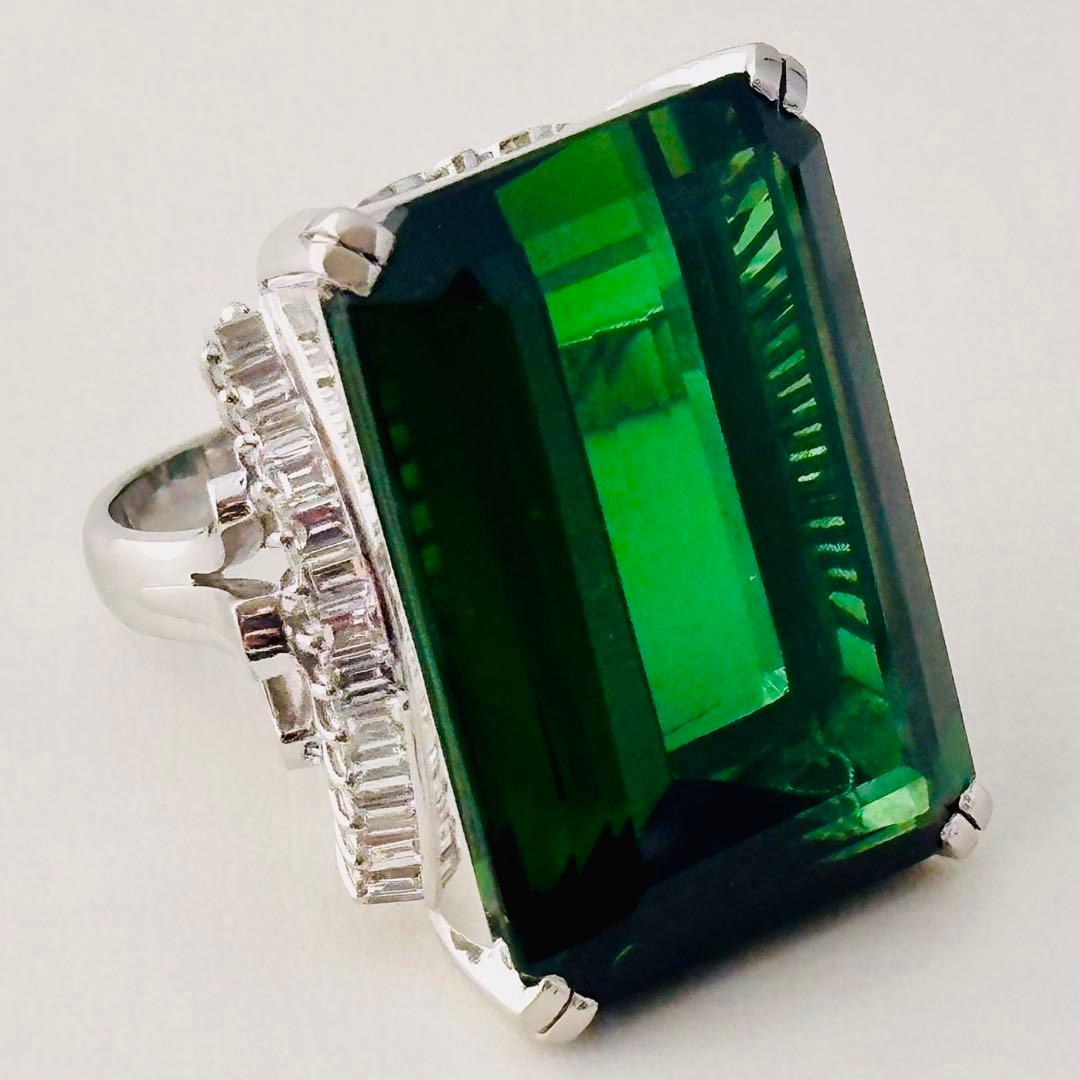 pt900．トルマリン(ダイヤモンド入り)指輪(未使用)N o.1312.