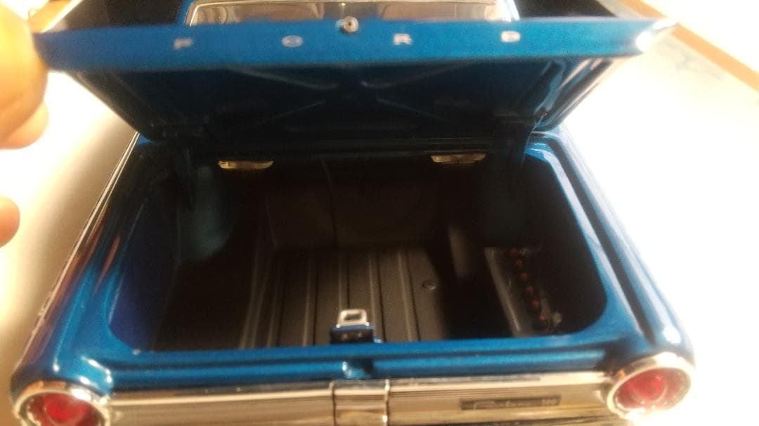 アクメ 1964 フォード サンダーボルト 1/18