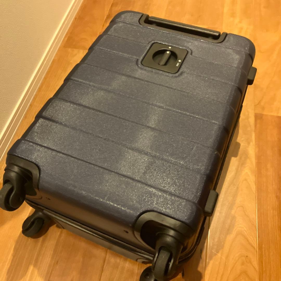 無印良品　36Ｌ　キャリーケース　紺色　機内持込可