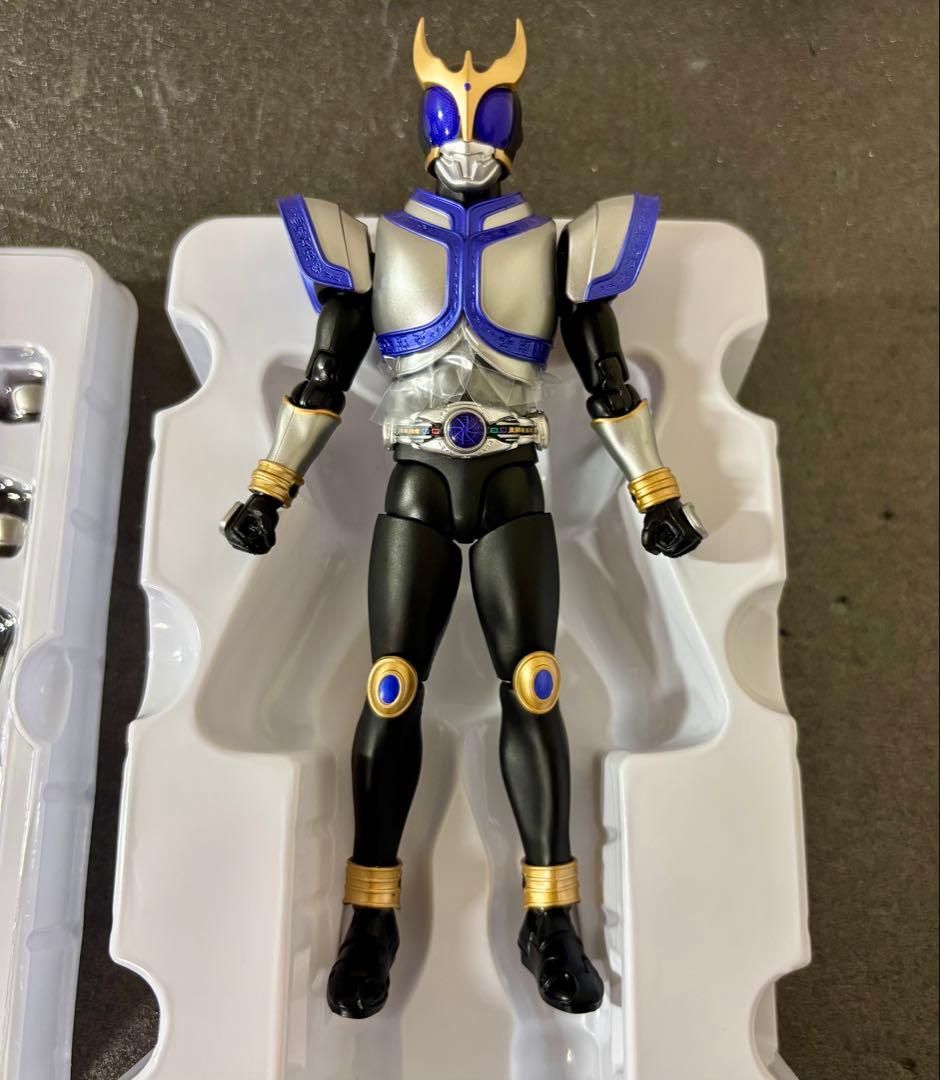 S.H.Figuarts 真骨彫製法　仮面ライダークウガ タイタンフォーム