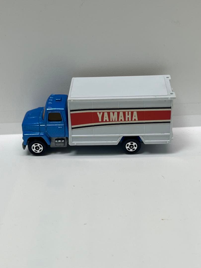 トミカ 青箱 激レア F64 フォード パネルバン 資料未掲載