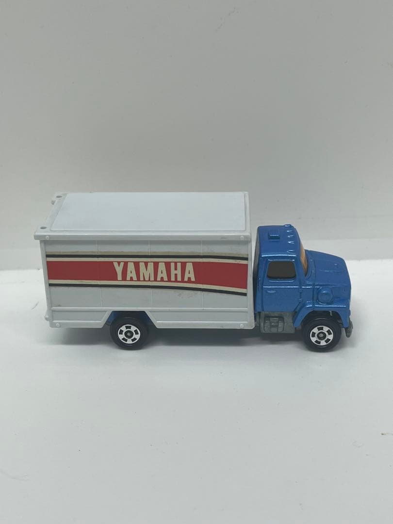 トミカ 青箱 激レア F64 フォード パネルバン 資料未掲載