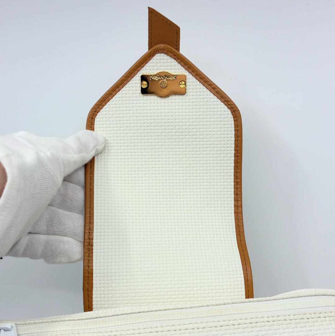 YSL イヴ・サンローラン 白 ホワイト ショルダーバッグ A1356A4