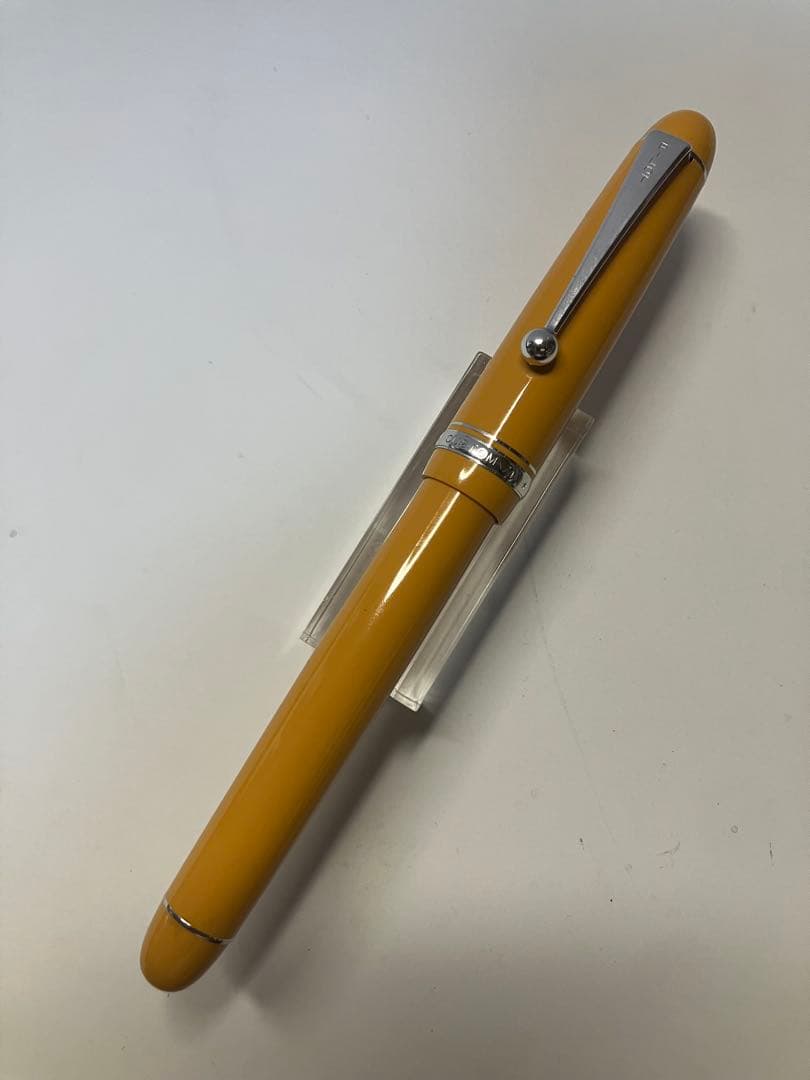 PILOT パイロット　カスタム74　ディープイエロー　伊東屋限定　M-nib