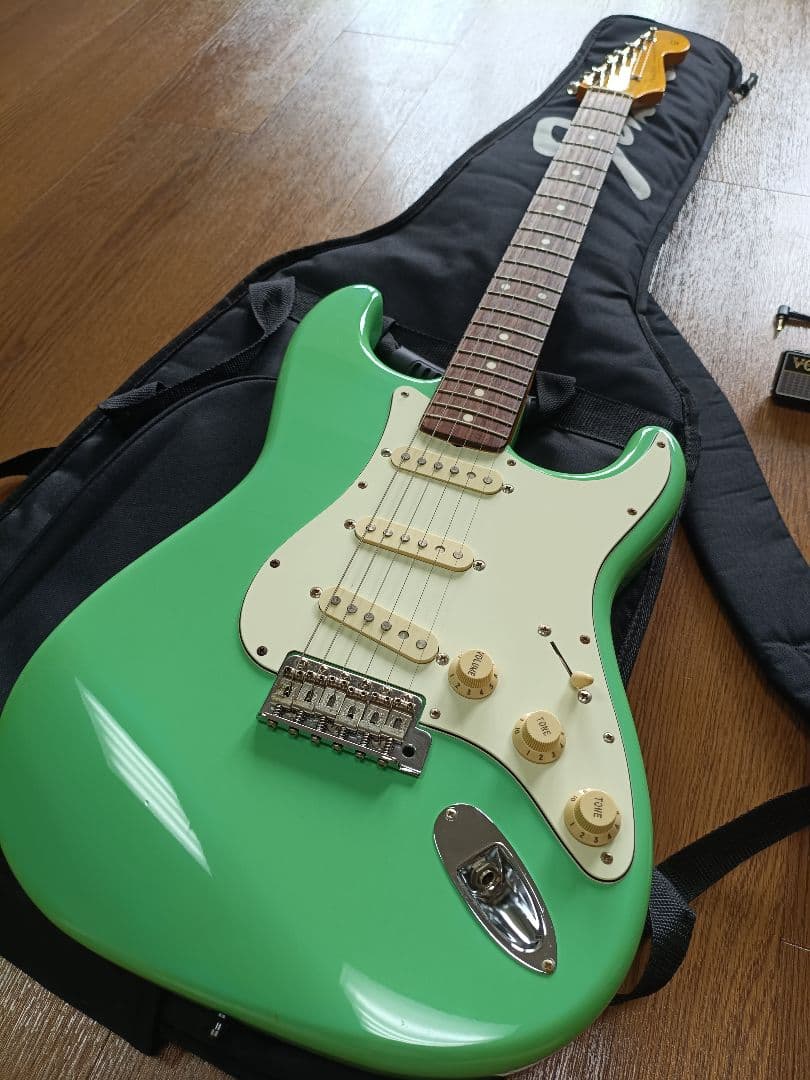 Fender Japan Stratocaster サーフグリーン　小物セット