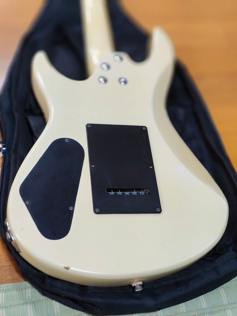 数日で出品終します了げアリアプロVA-353 ギター アイボリーソフトケース付き
