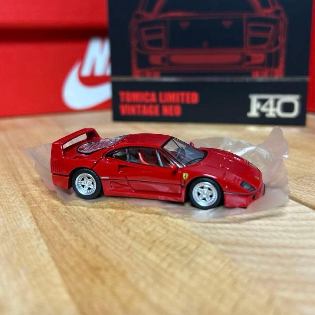 トミカリミテッドヴィンテージネオ フェラーリ F40 LV-NEO 赤