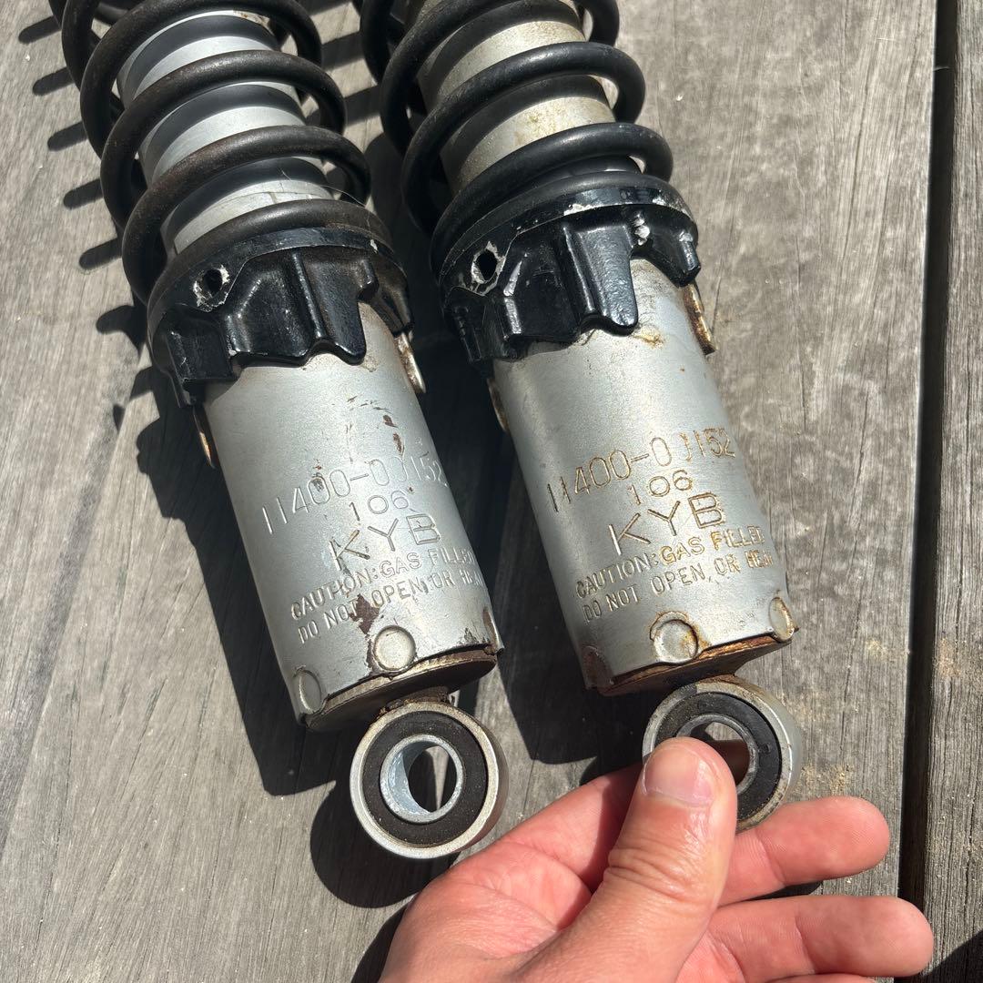 KYB カヤバ サスペンション ゼファーχ