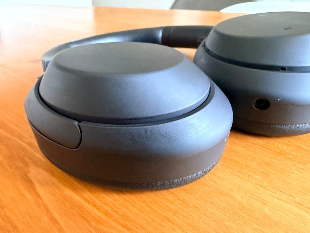 ソニー WH-1000XM4 ワイヤレスヘッドホン ブラック 箱・ケース付