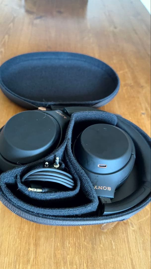 ソニー WH-1000XM4 ワイヤレスヘッドホン ブラック 箱・ケース付