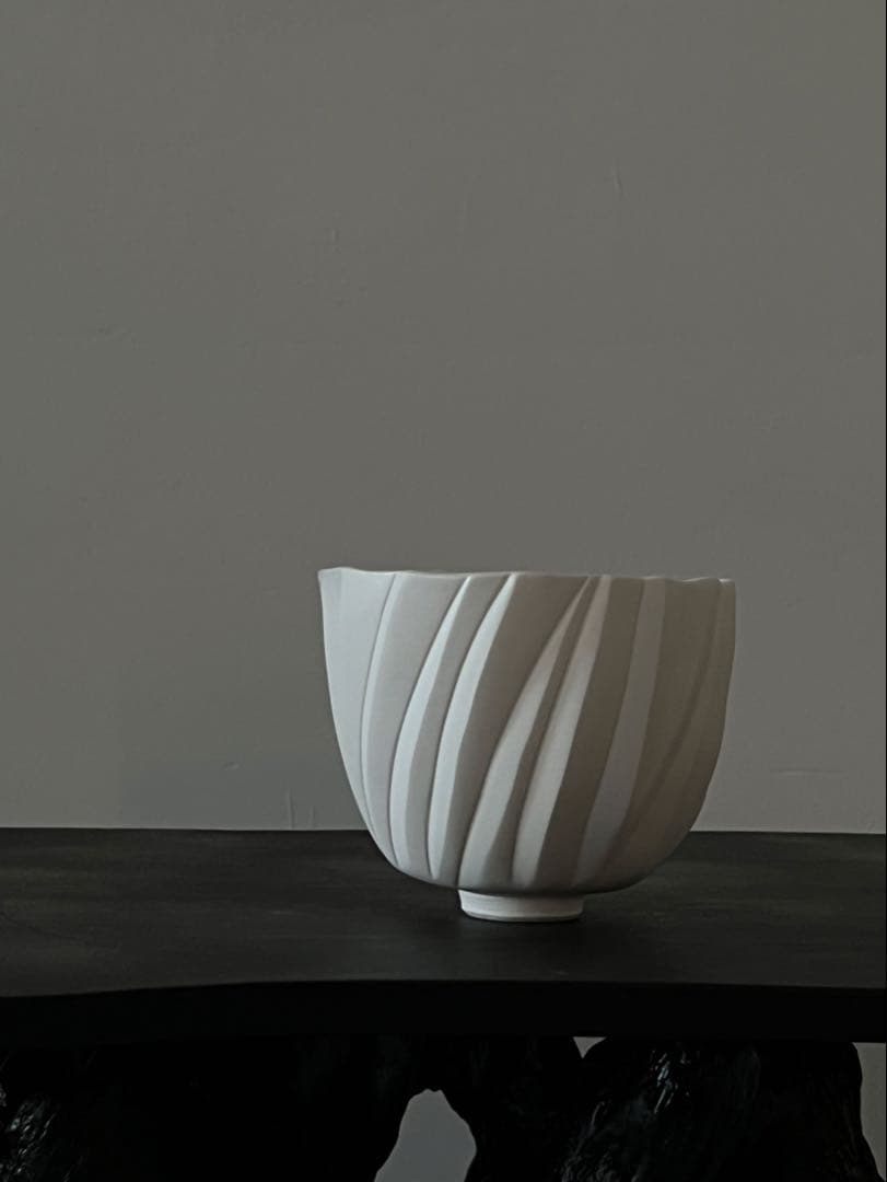 高橋奈己 『 白磁茶碗 』H.95 x Φ.114mm／茶道具 人気現代陶芸家