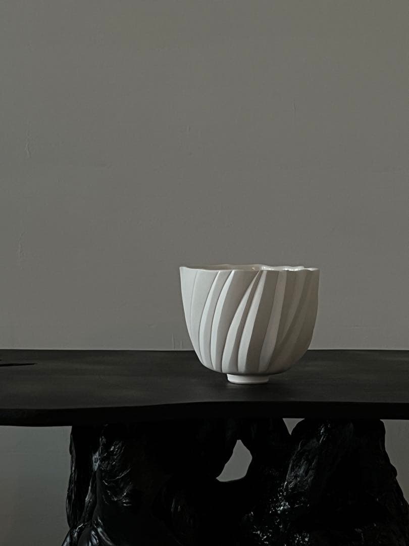 高橋奈己 『 白磁茶碗 』H.95 x Φ.114mm／茶道具 人気現代陶芸家