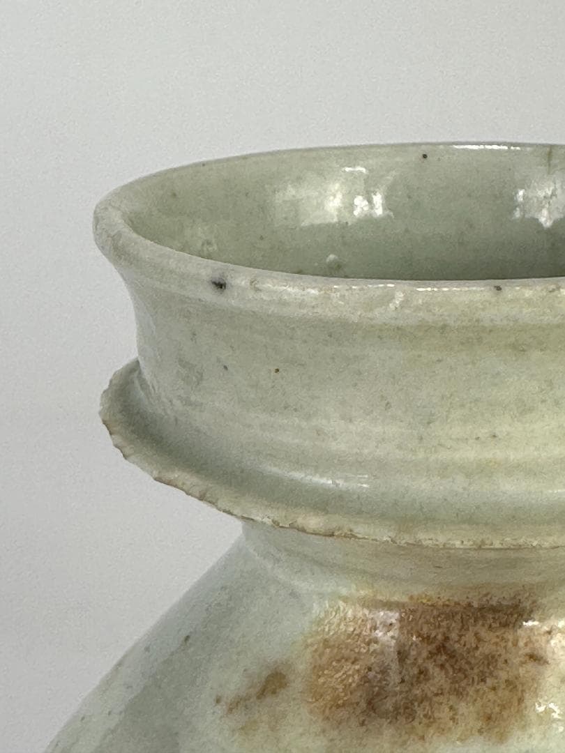 韓国美術　李朝時代　白磁　朝鮮王朝時代　後期の白磁瓶　徳利