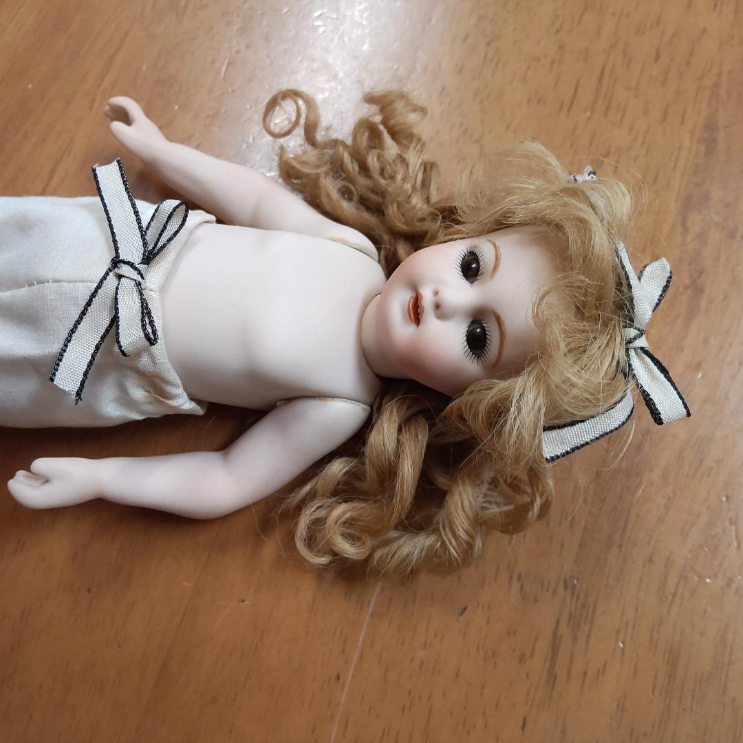 ミニョネット　アンティークドールリプロ　人形　シモン&ハルビック　リボン