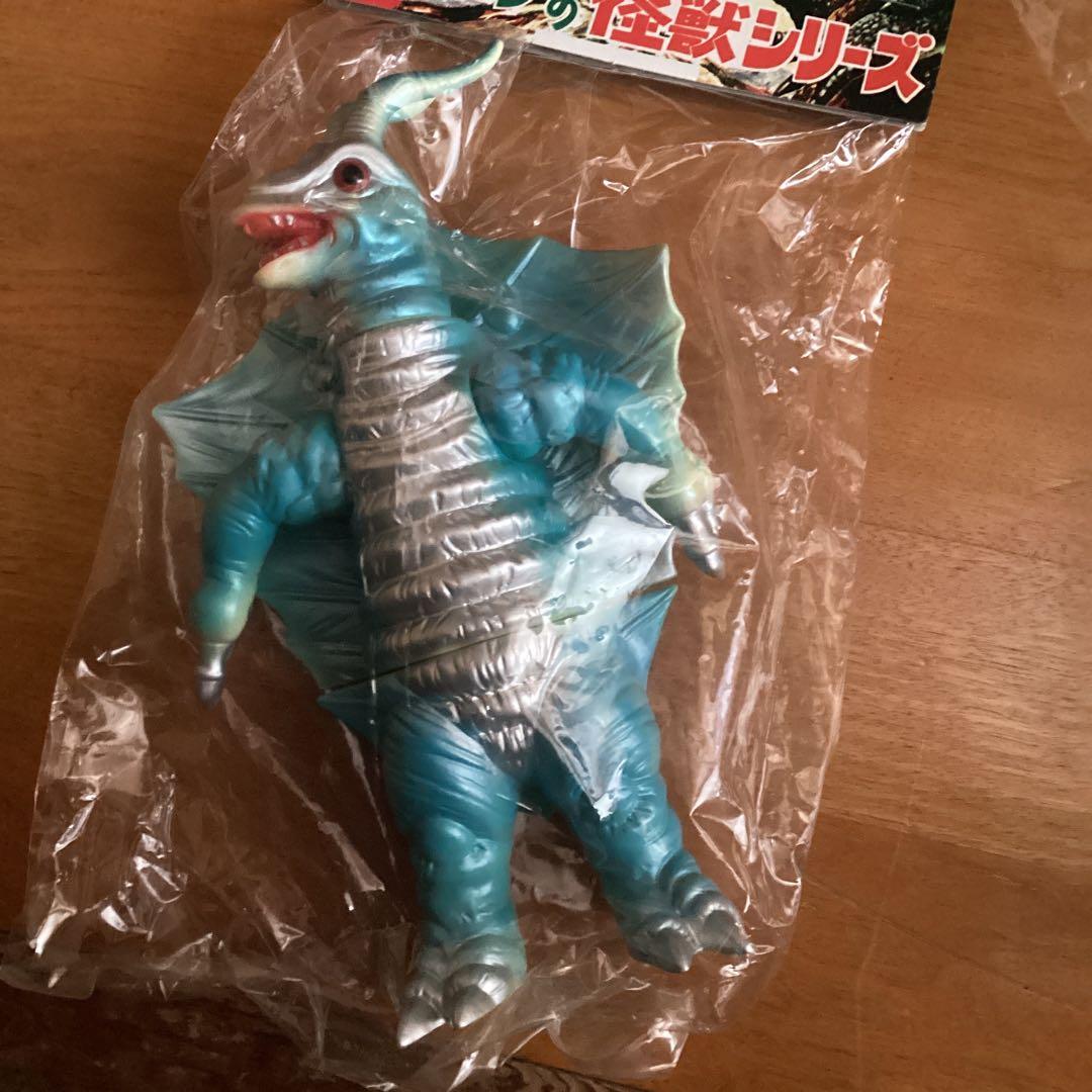 BULLMARK &怪獣郷　キングマイマイ成虫&幼虫セット　新品未開封　現状渡し