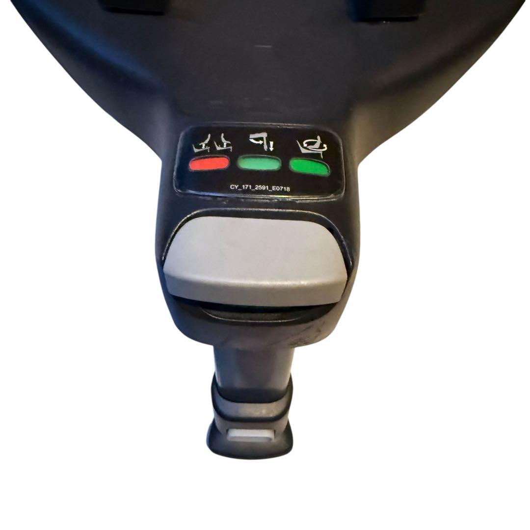 廃盤 Cybex チャイルドシート Base Z (ベースz)