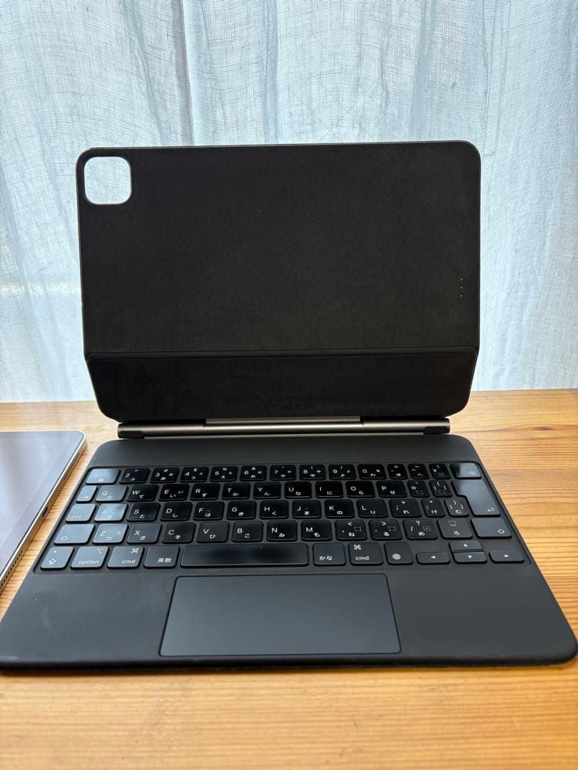 iPadAir 第5世代美品と純正キーボード