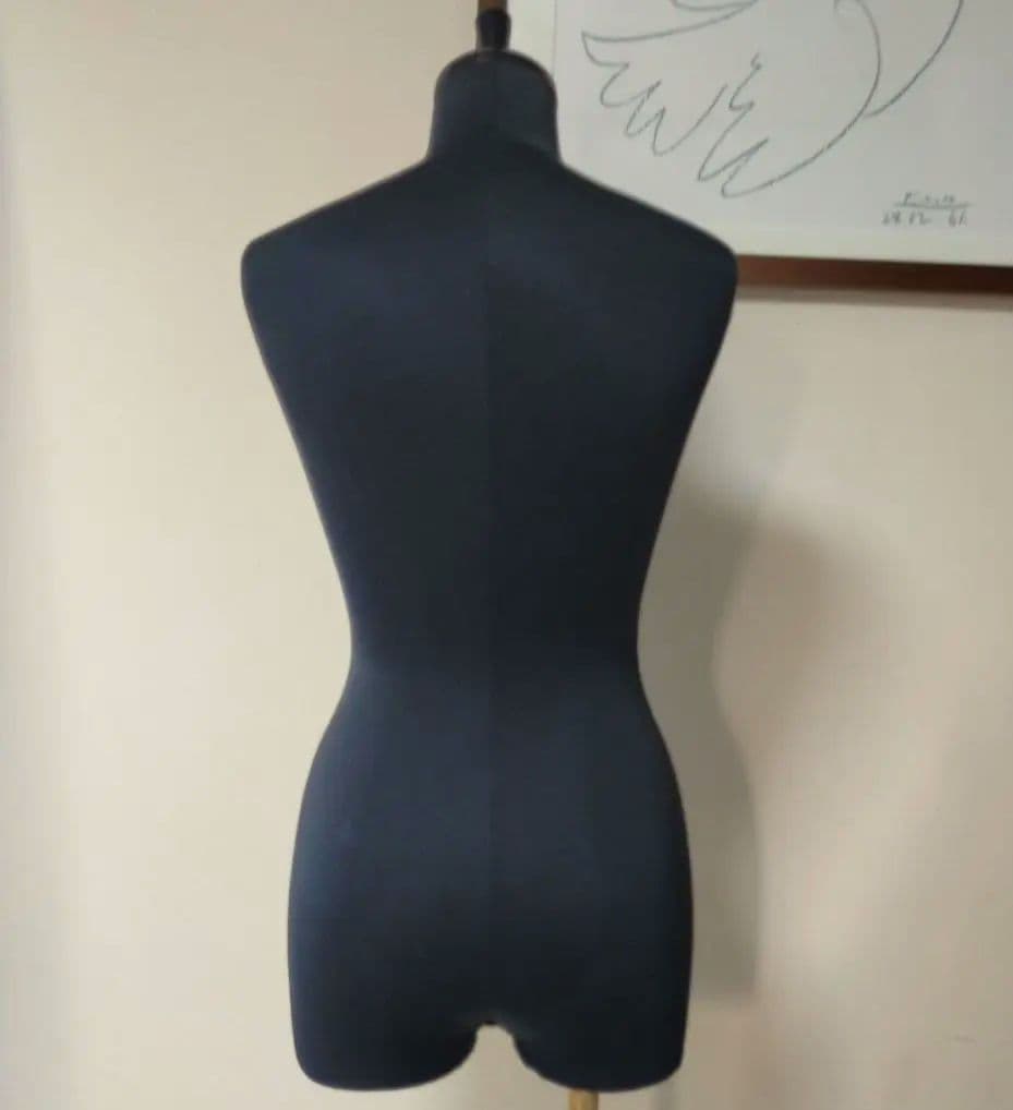 値段を下げました。女性用トルソー ブラック