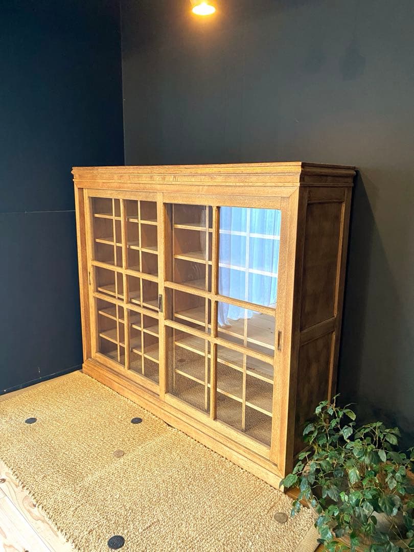 水屋箪笥　稀少　ガラス扉　収納棚　什器　古家具　水屋家具