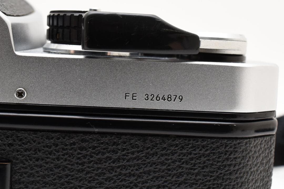 超美品　NIKON FE シルバー フィルムカメラ　モルト新品交換済 B876