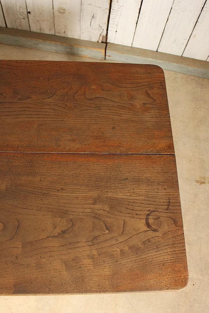 古く味のある木製の机　引き出し2杯　 ローテーブル　作業台　古家具　古民家