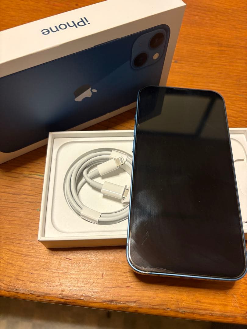 Apple iPhone 13 ブルー 充電ケーブル付き