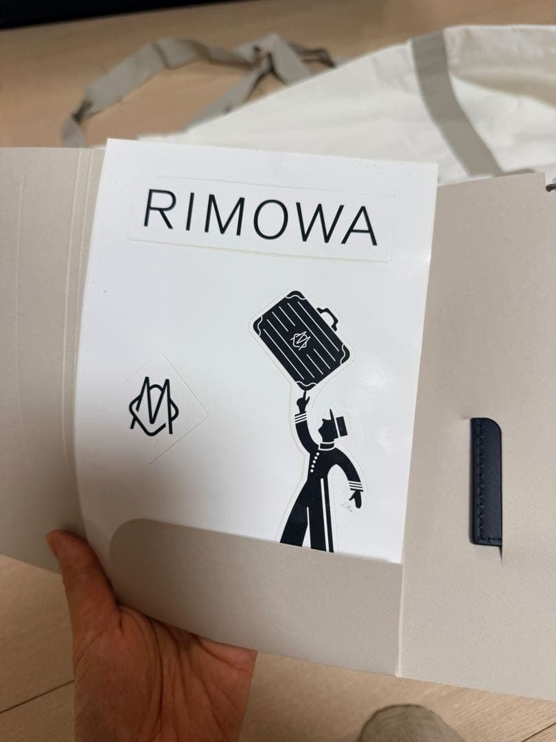 リモワ RIMOWA エッセンシャル トランク プラス 832 80 101L