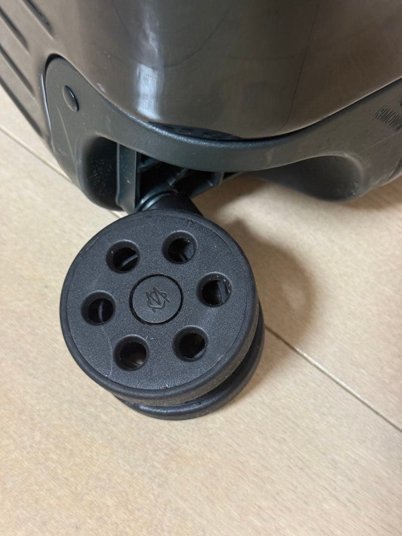 リモワ RIMOWA エッセンシャル トランク プラス 832 80 101L