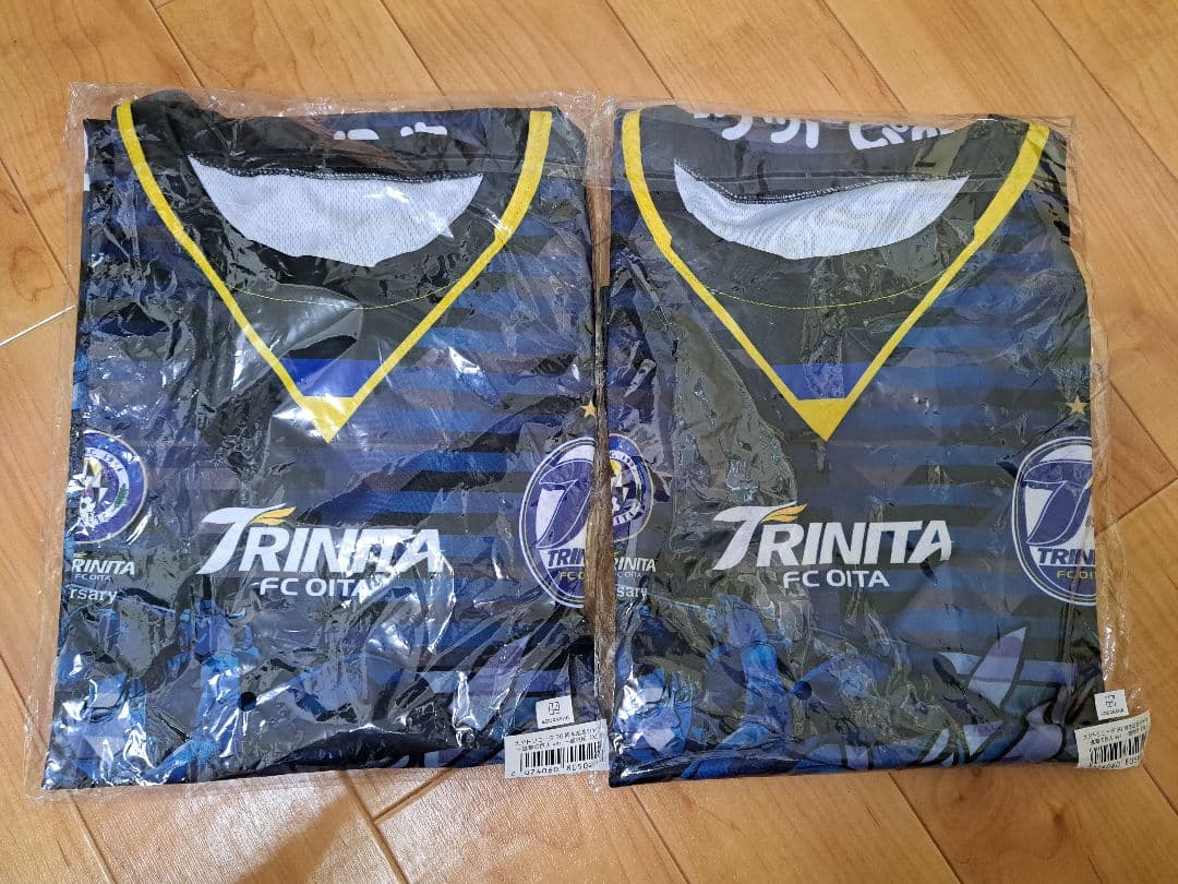 大分トリニータ×進撃の巨人コラボTシャツ　セット