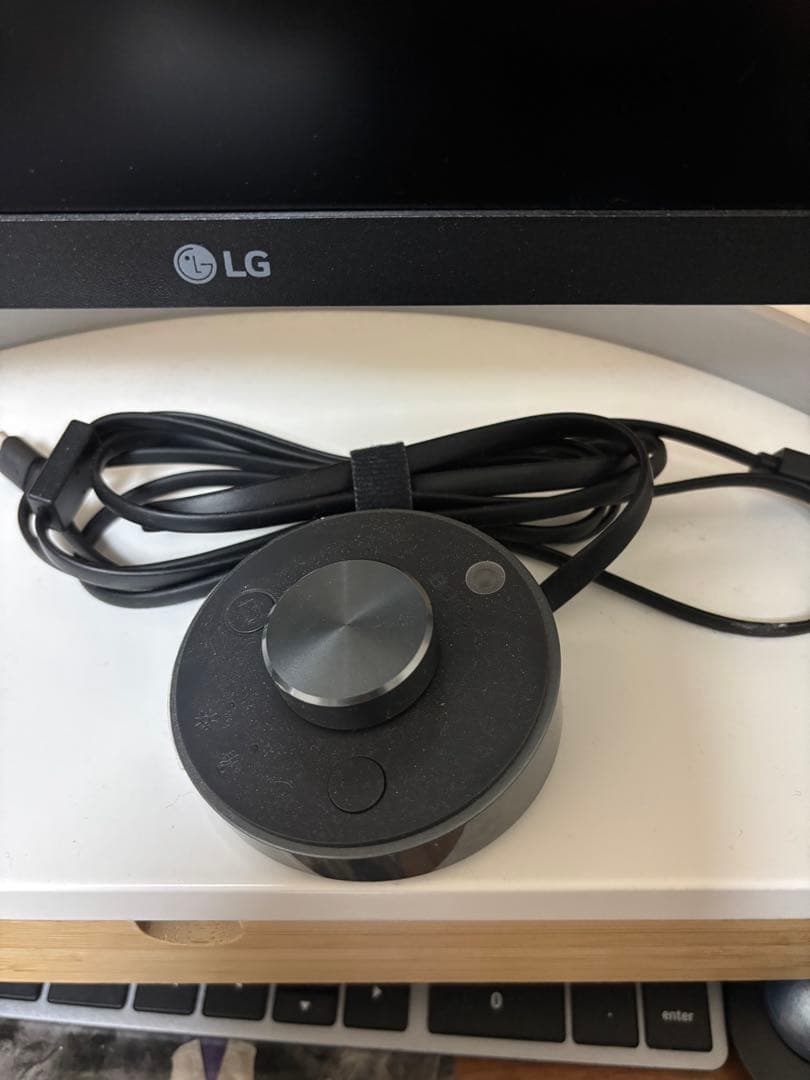 BenQ ScreenBar Plus モニター掛け式ライトスクリーンバー