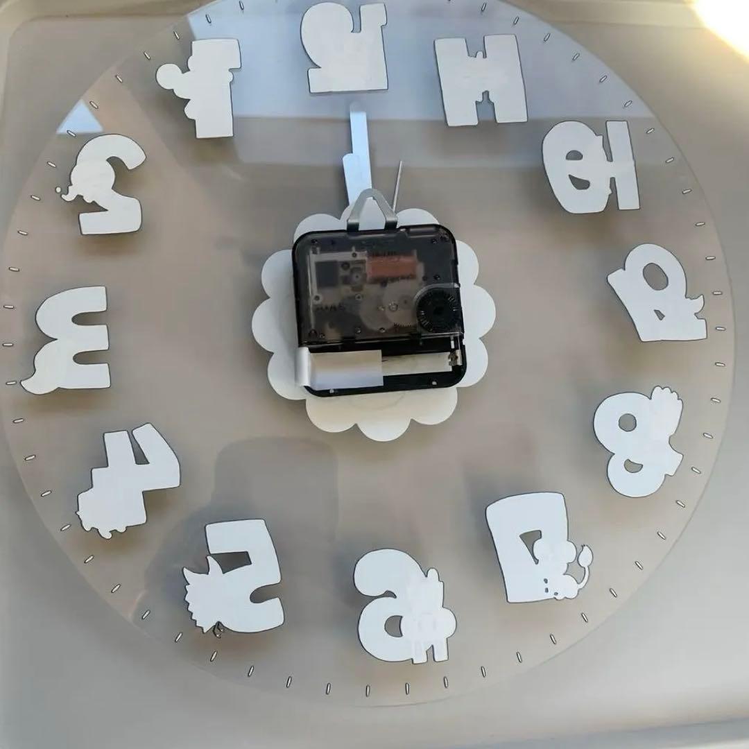 あらゐけいいち展 アクリル時計