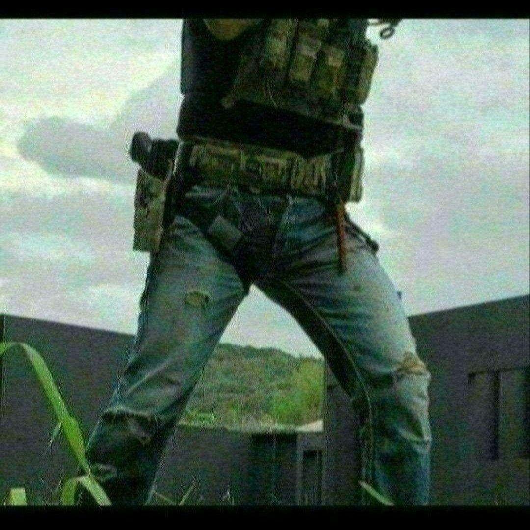 サファリランド　レプリカ　ホルスター　マットブラック　右用